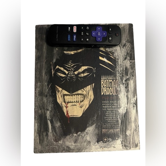 Batman Dracula Art - Picture 2 of 3